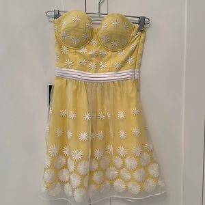 Bebe NWT yellow strapless mini dress